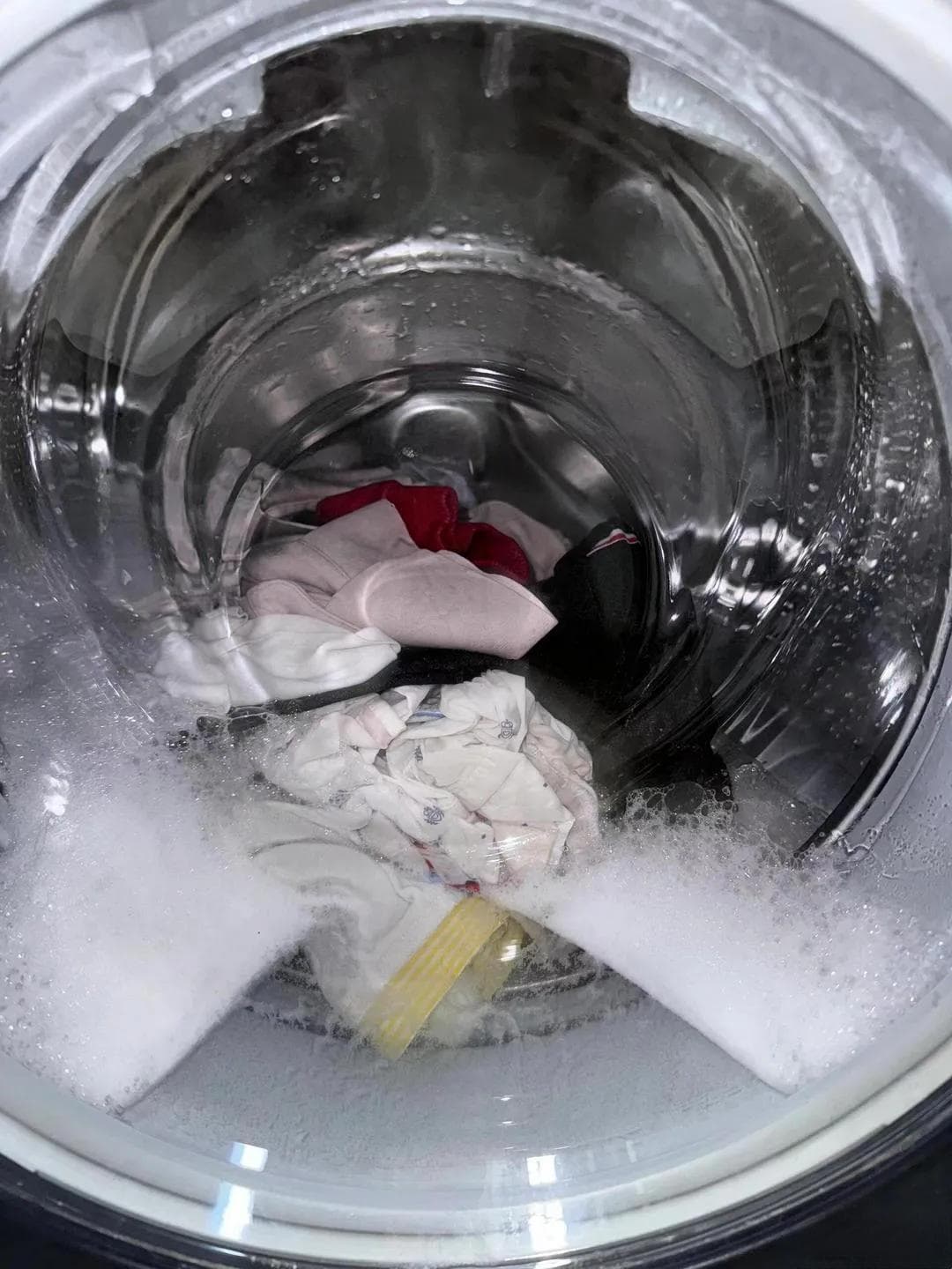 滚筒洗衣机使用误区及正确操作指南：从洗涤剂投放到转速调节