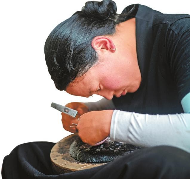 【向云端——寻路川藏线上的中国】文化传承 “文化德格”联结世界