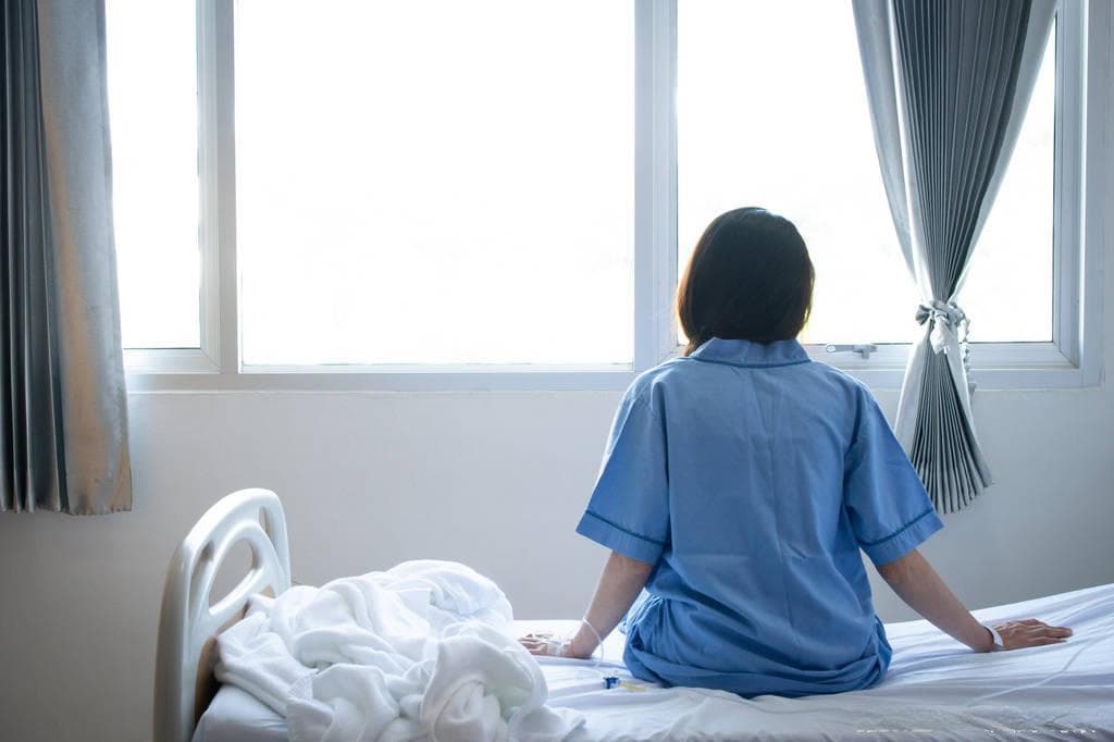 女子被困精神病院超10年：社区康复模式该完善了