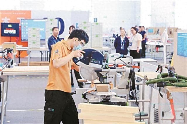 多途径畅通升学通道 助职教学子成长成才