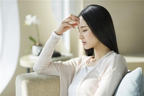 坐月子头晕目眩的常见原因及预防方法