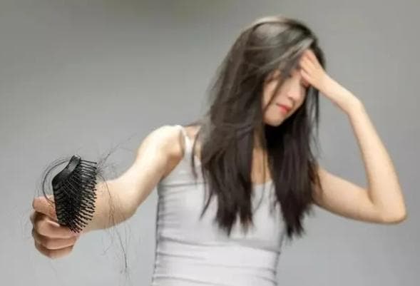 四川女子用“硫磺皂”洗头，坚持半年后，收获了哪些变化？早了解