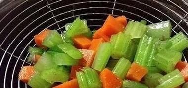 芹菜该不该放冰箱？（掌握正确方法，让芹菜更美味、更营养）