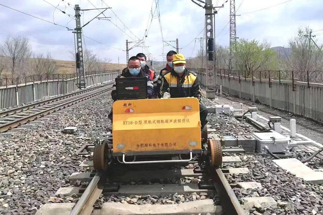 一键解锁！钢轨是这样更换的！