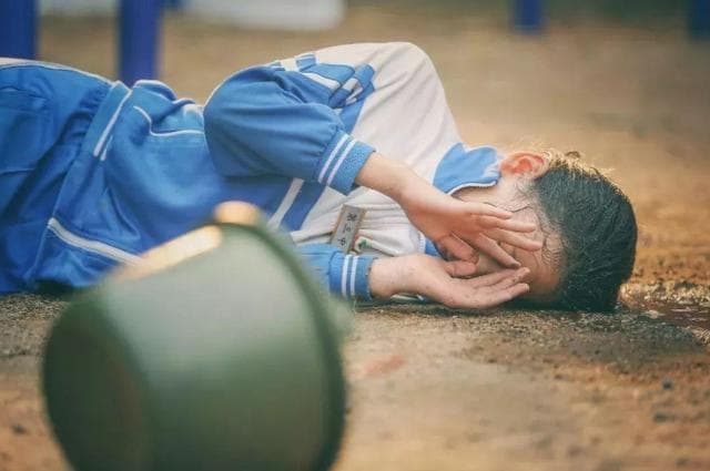 孩子在学校被欺负，家长该如何与老师沟通？
