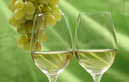 解密甜白葡萄酒：从酿造原理到最佳饮用指南