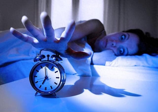 晚上断断续续的醒，碎片化睡眠对人体有哪些影响？