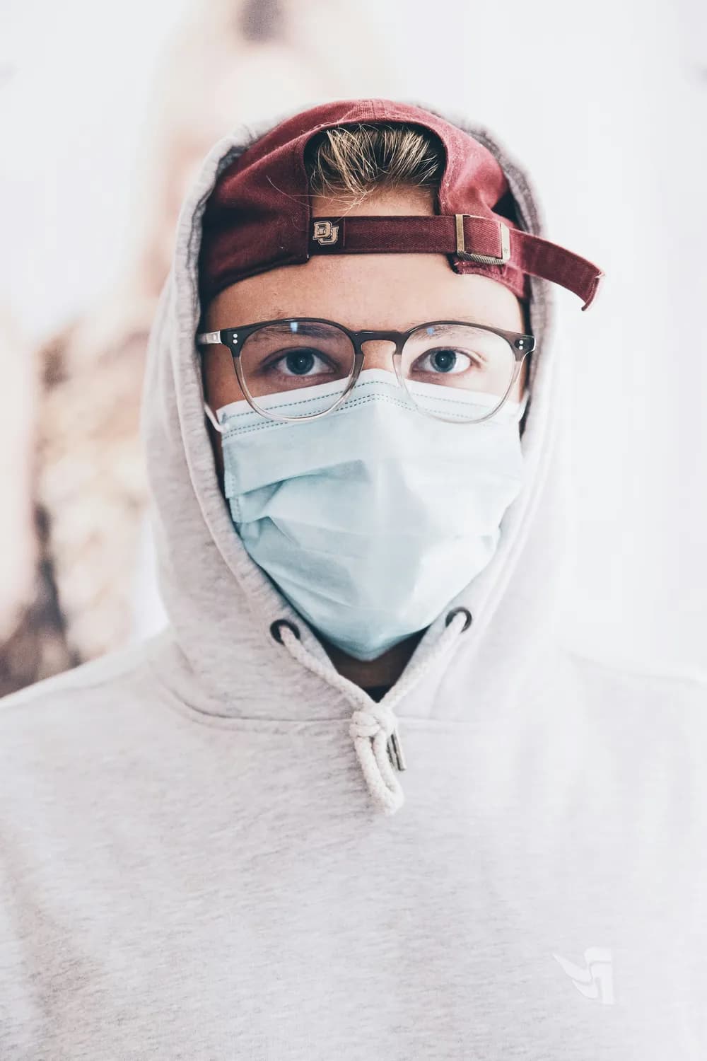 比尔·盖茨与新冠阴谋论：真相与谣言的较量