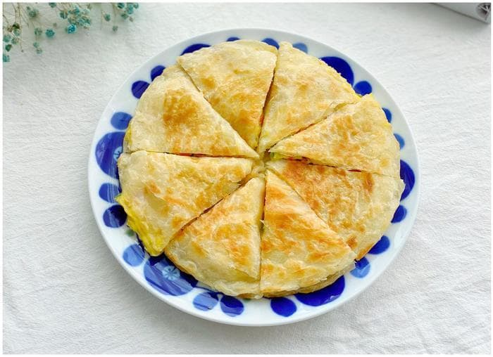 五分钟快手早餐：火腿鸡蛋手抓饼制作教程