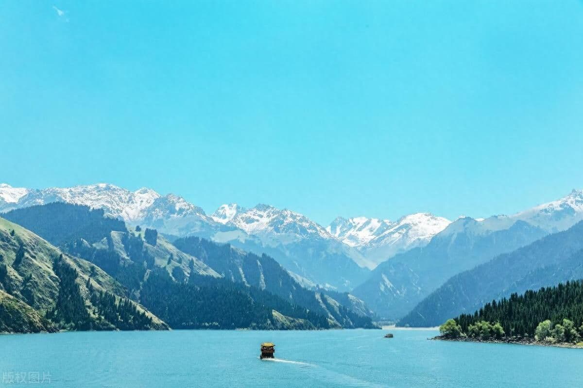新疆天山天池旅游攻略：十大景点详解与实用建议