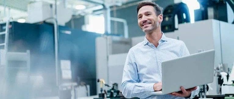 如何在2025年提升你的AI技能？