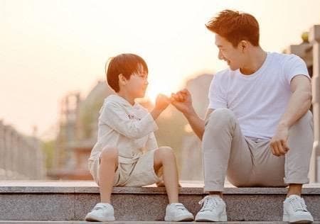培养和平小天使：有效策略预防孩子发展暴力倾向