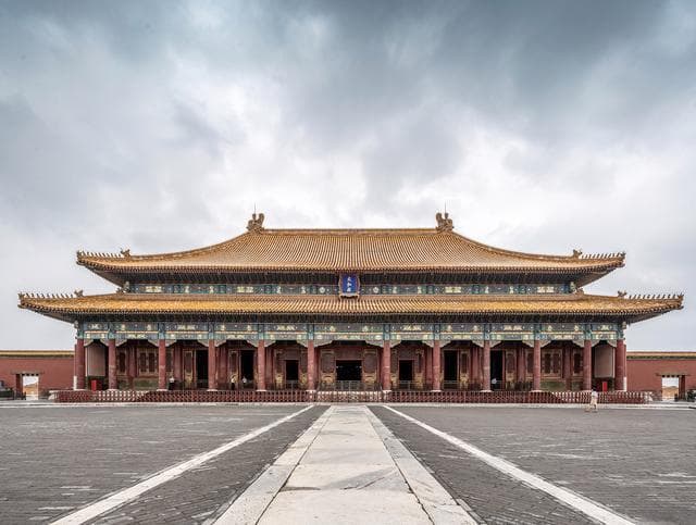 带70岁父母去旅游，选对地方很关键。既要考虑交通的便利性，又要兼顾景点的适宜性，同时还要确保气候舒适、行程轻松。