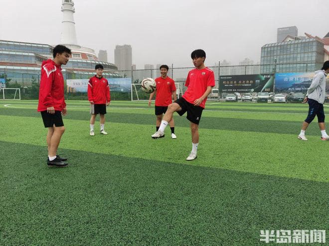 倒影丨从中职到本科，足球圆了大学梦