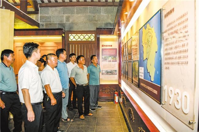 羊山革命根据地仁台陈列馆：村史馆里映初心 红色热土焕新颜