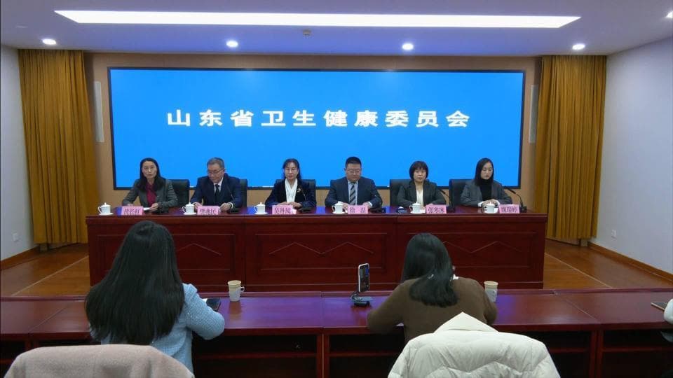 人工耳蜗是治疗重度、极重度先天性耳聋的主要方法