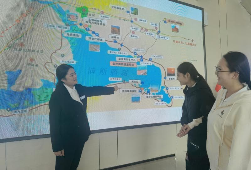 环湖公路铺出和硕“黄金通道”