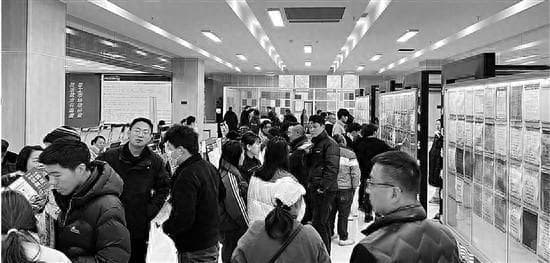 招工热提前，义乌零工市场人气旺