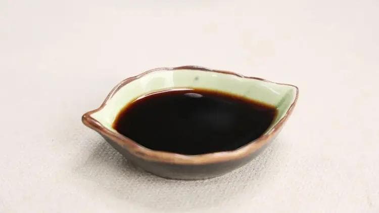 老抽和生抽有什么区别？生活中应该如何挑选？为大家提供3个方法