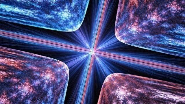 在多维宇宙理论中，高维空间会如何影响我们的物理现实？