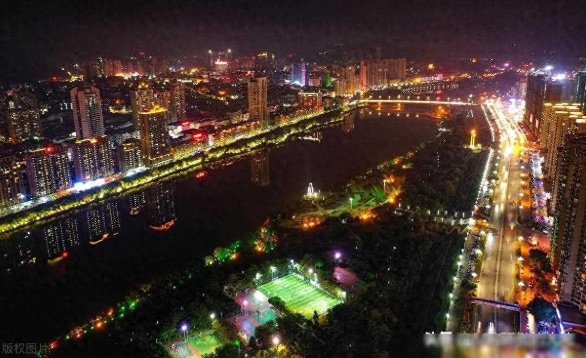 福建双城记：南安与石狮的对比，不比不知道，没想到差异这么大