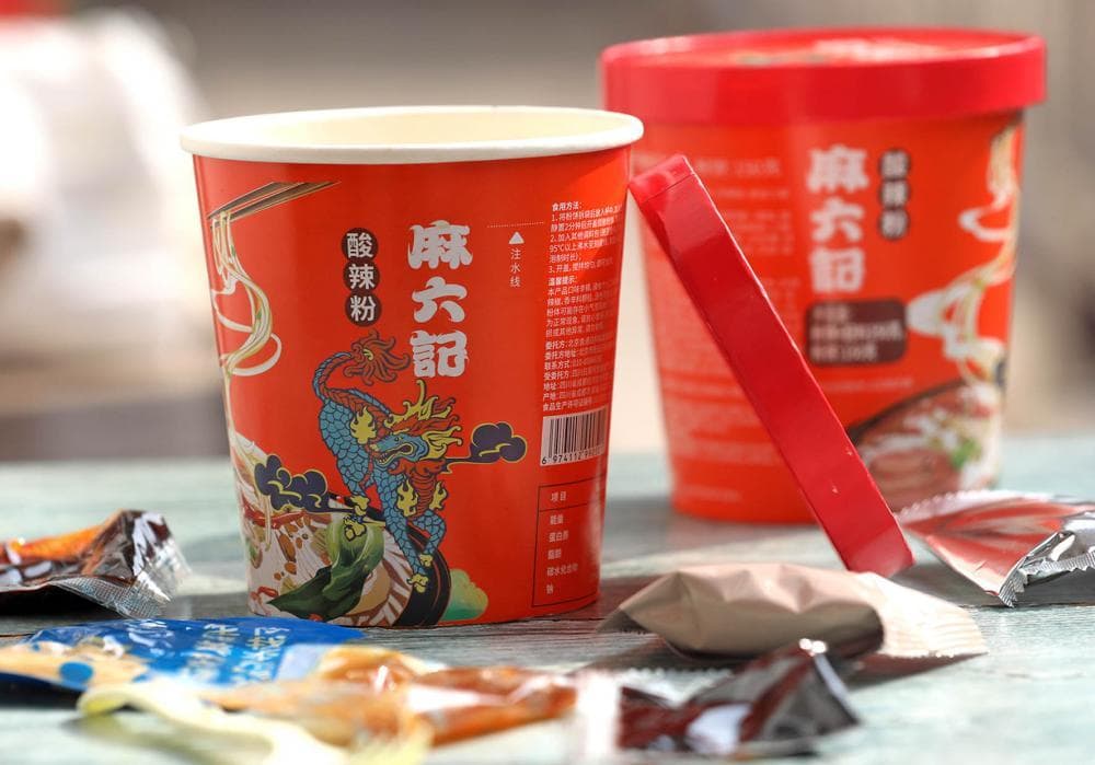 麻六记"去IP化"自救：员工直播带货能否化解流量反噬？