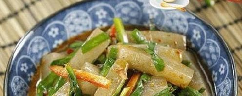 “天然燃脂蔬菜”揭秘，韭菜炒魔芋轻松消脂，排毒瘦身效果惊人！