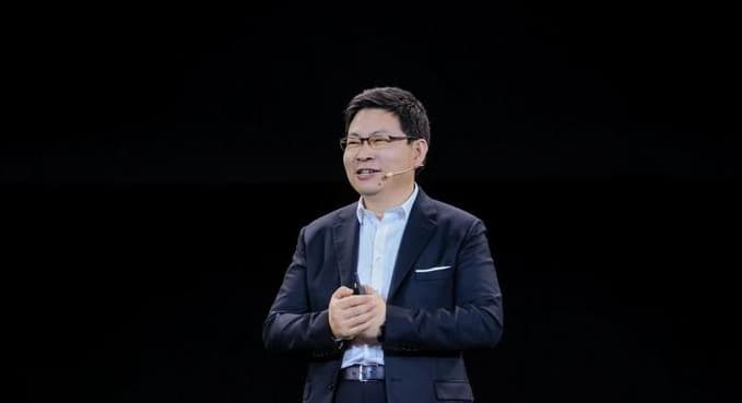 余大嘴卸任华为车BU董事长！职务变动释放哪些信号？