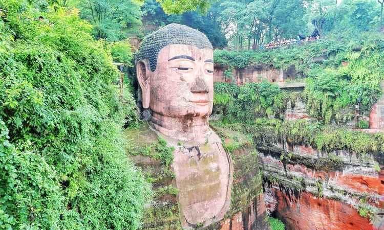 乐山大佛附近景点全攻略：汉崖墓博物馆、东方佛都、凌云栈道