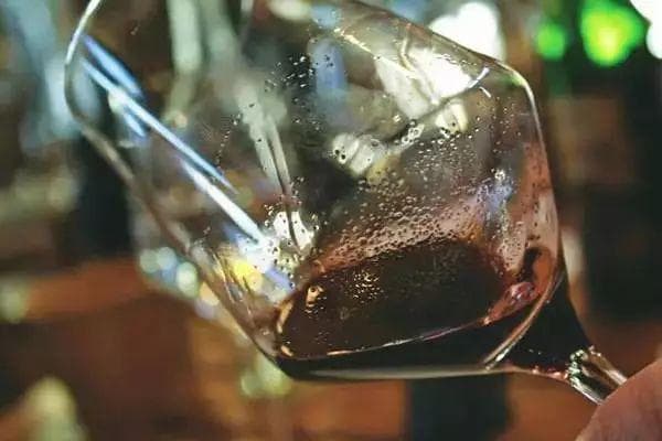 一瓶很渣的葡萄酒，究竟还能不能喝？