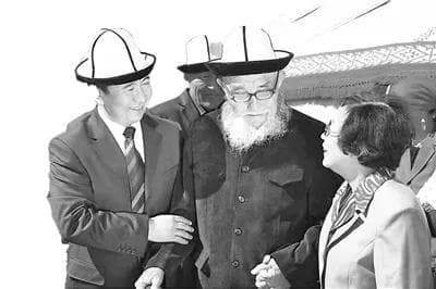 让传唱千年的文化瑰宝更加璀璨 ——《玛纳斯》的研究与传承