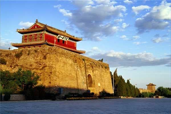 2025秦皇岛山海关旅游全攻略：门票、交通与景点详解