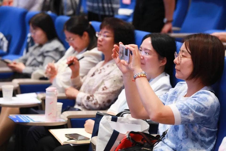 北大心理学教授：孩子的青春期不断提前，但心理成熟却推迟了