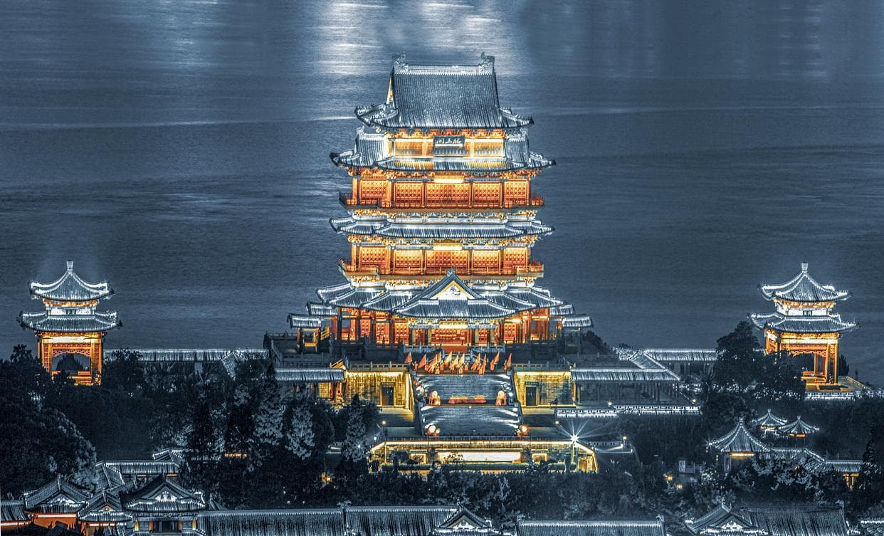 南昌滕王阁的历史故事你知道多少，你知道《滕王阁序》的魅力吗？