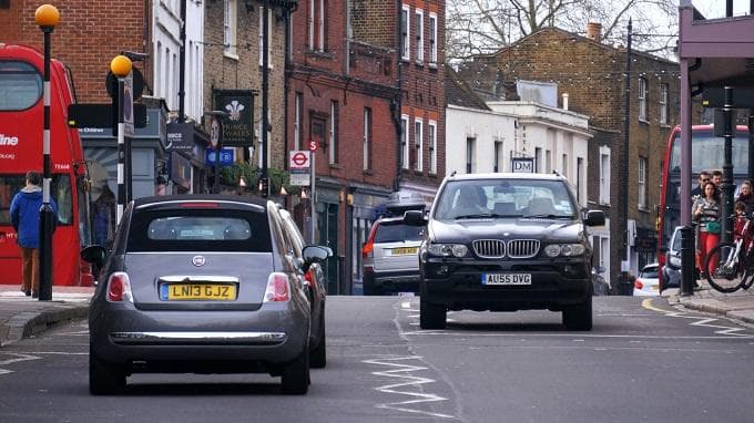 VOA慢速英语听力训练素材：词汇故事traffic
