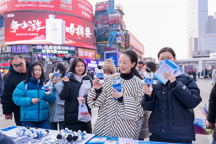 长沙开展反恐宣传活动：线上线下联动，筑牢反恐防线