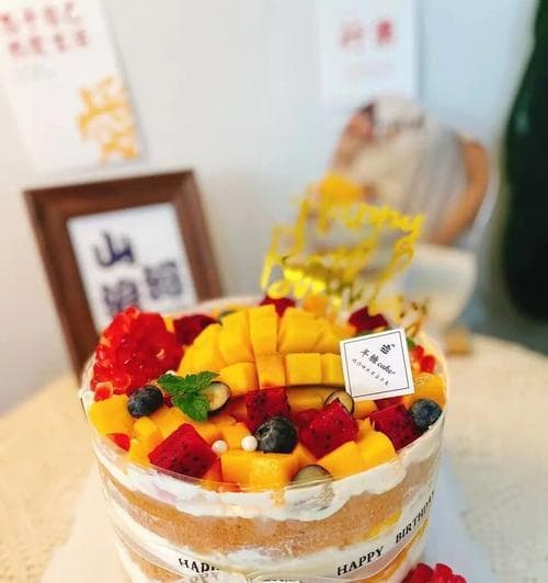 如何制作美味的六寸水果裸蛋糕（用新鲜水果打造的美妙口感）