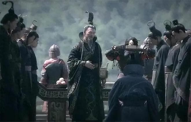 诛九族到底指的是哪九族？