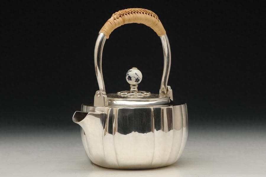 银壶泡茶有什么影响？银壶泡什么茶较合适？