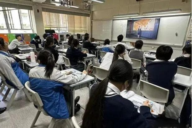 陕港合作“丝路环游记”云课堂，2000学子共探丝路文化