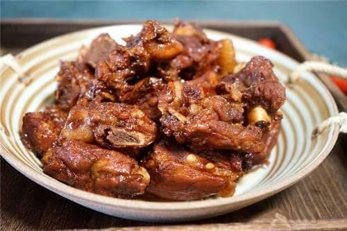 红烧排骨做法-传统家常菜的色香味