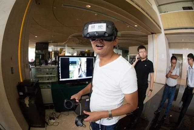 VR视觉健康标准发布，专家：VR使用不要超过45分钟
