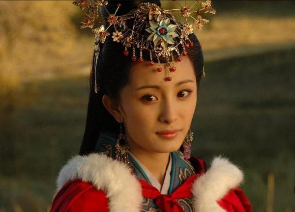 《王昭君》重播掀观剧热潮，杨幂演技获好评