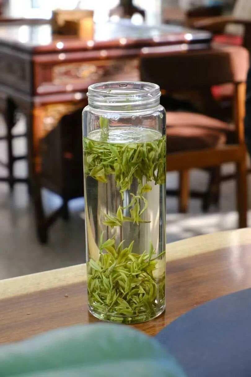 什么年龄喝什么茶？正确喝茶指南！5个年龄段的喝茶要点，你都知道吗？