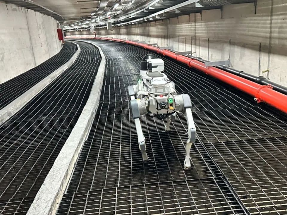 中国机器狗首次交付海外电力巡检，新加坡能源集团部署“SPock”机器人