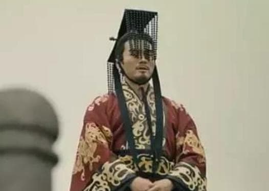 曹丕篡汉与其对后世的深远影响