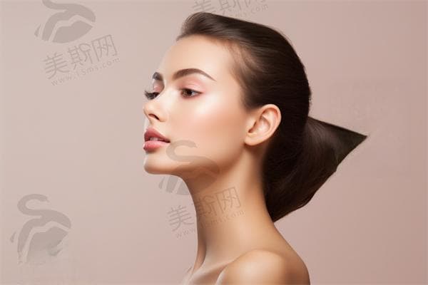 如何解决一个双眼皮一个单眼皮的问题？有哪些有效的方法和建议？