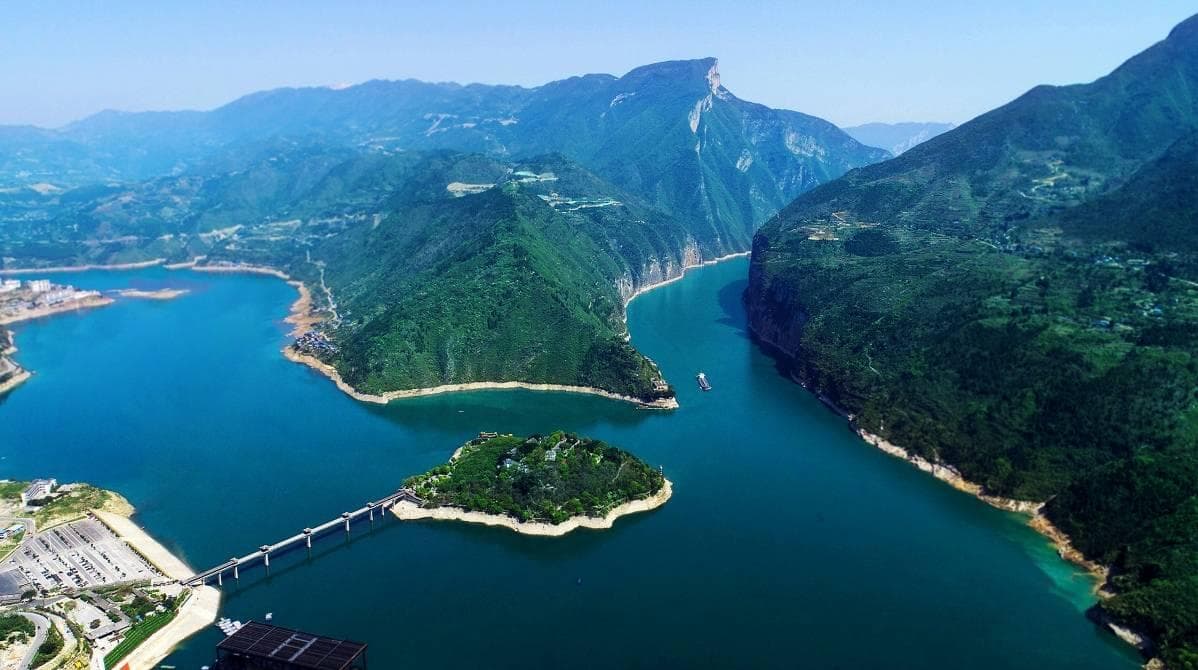 感受三峡壮阔与巴楚文化，奉节旅游景点推荐