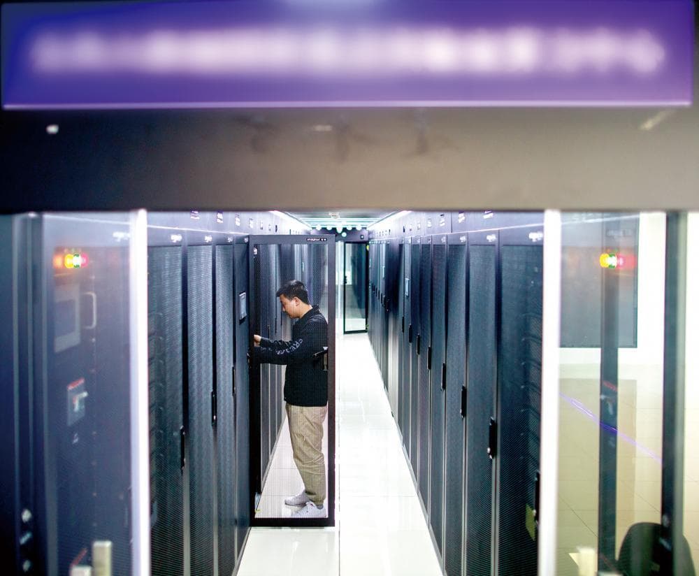 华铁应急紧抱国资跨界算力 签下三年盈利20亿军令状