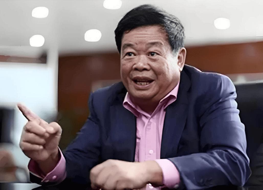 曹德旺说：“一个不熟的人找你借钱，说明他已经把熟人借遍了”